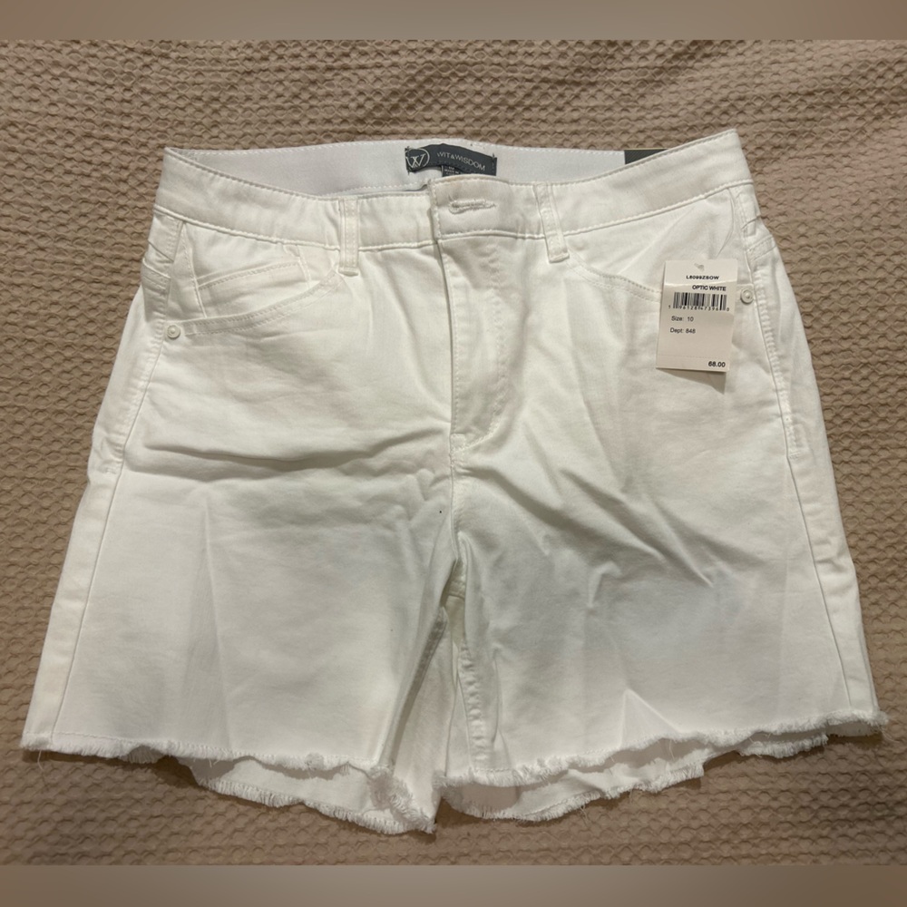 NEW Wit and Wisdom white shorts from Nordstrom